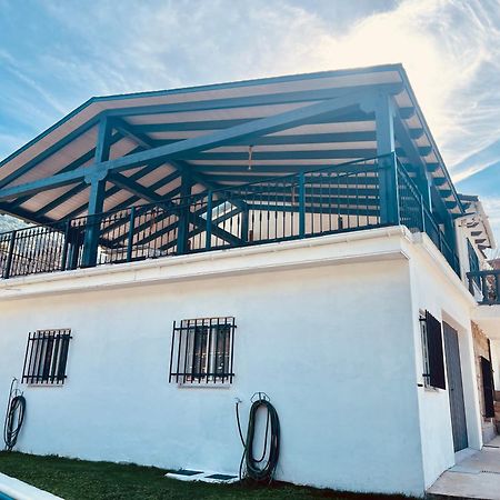 El 42 Mijares Villa ภายนอก รูปภาพ