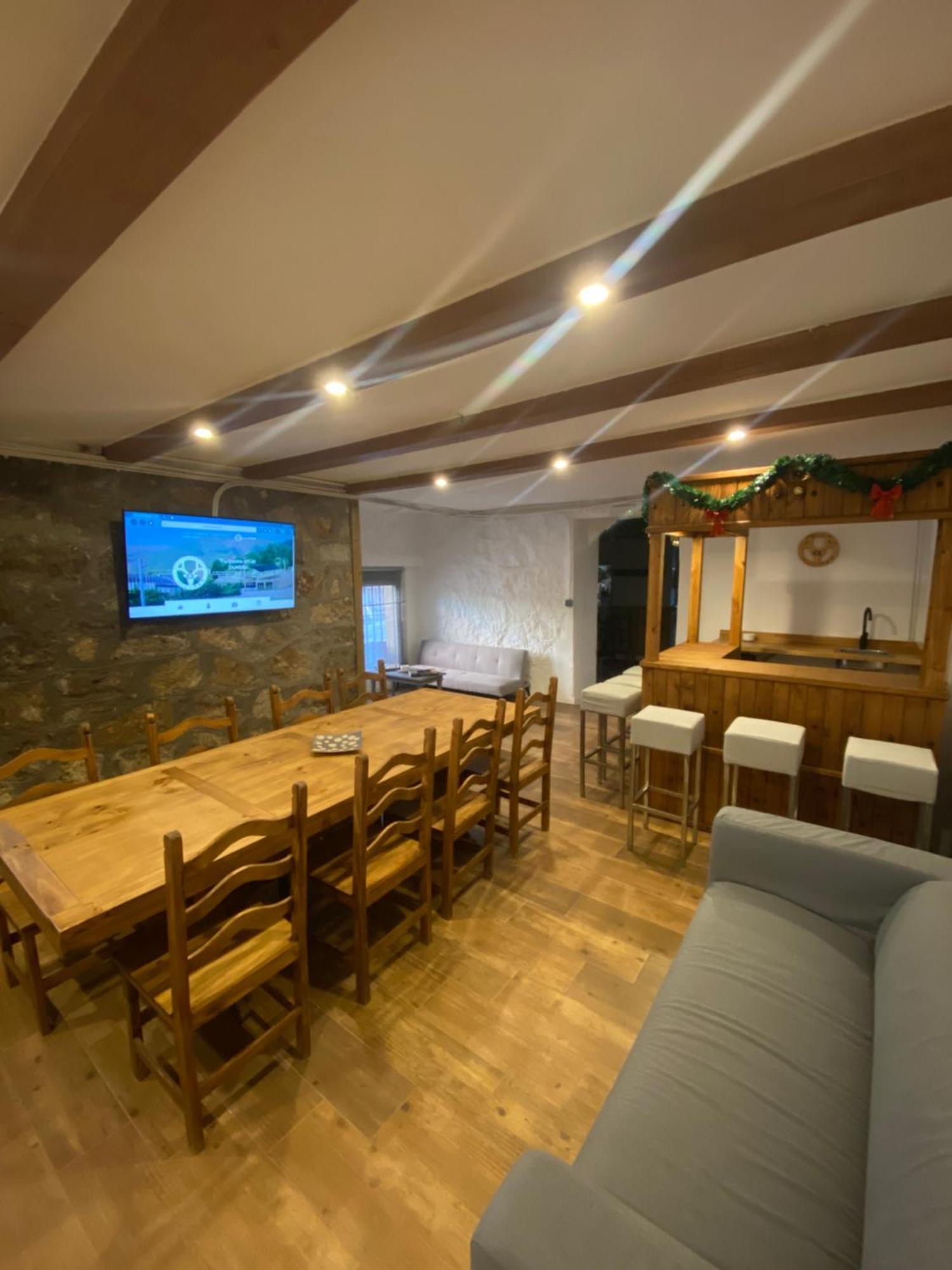 El 42 Mijares Villa ภายนอก รูปภาพ