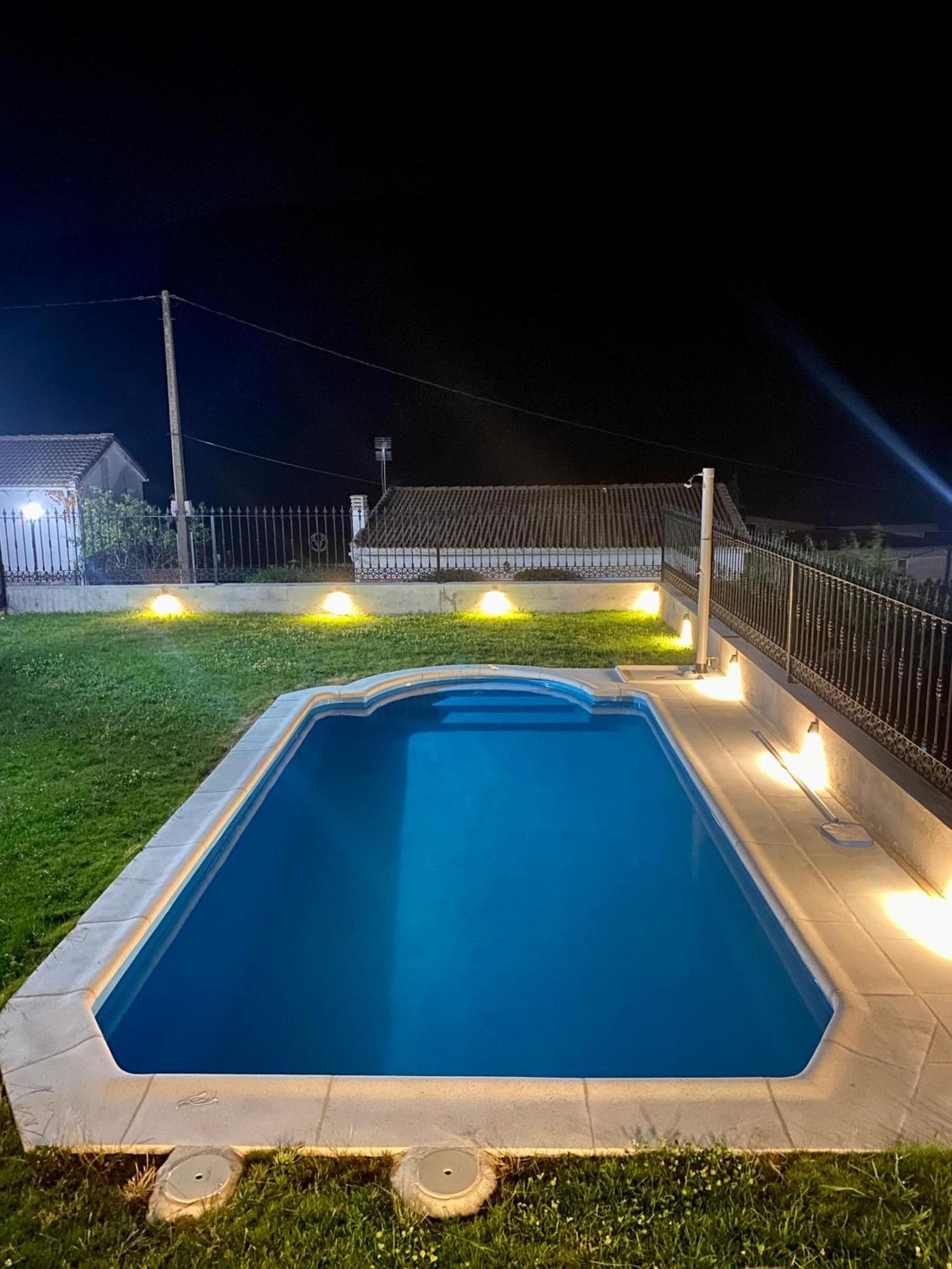 El 42 Mijares Villa ภายนอก รูปภาพ