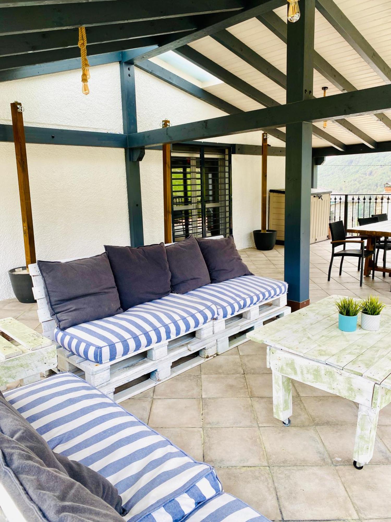 El 42 Mijares Villa ภายนอก รูปภาพ