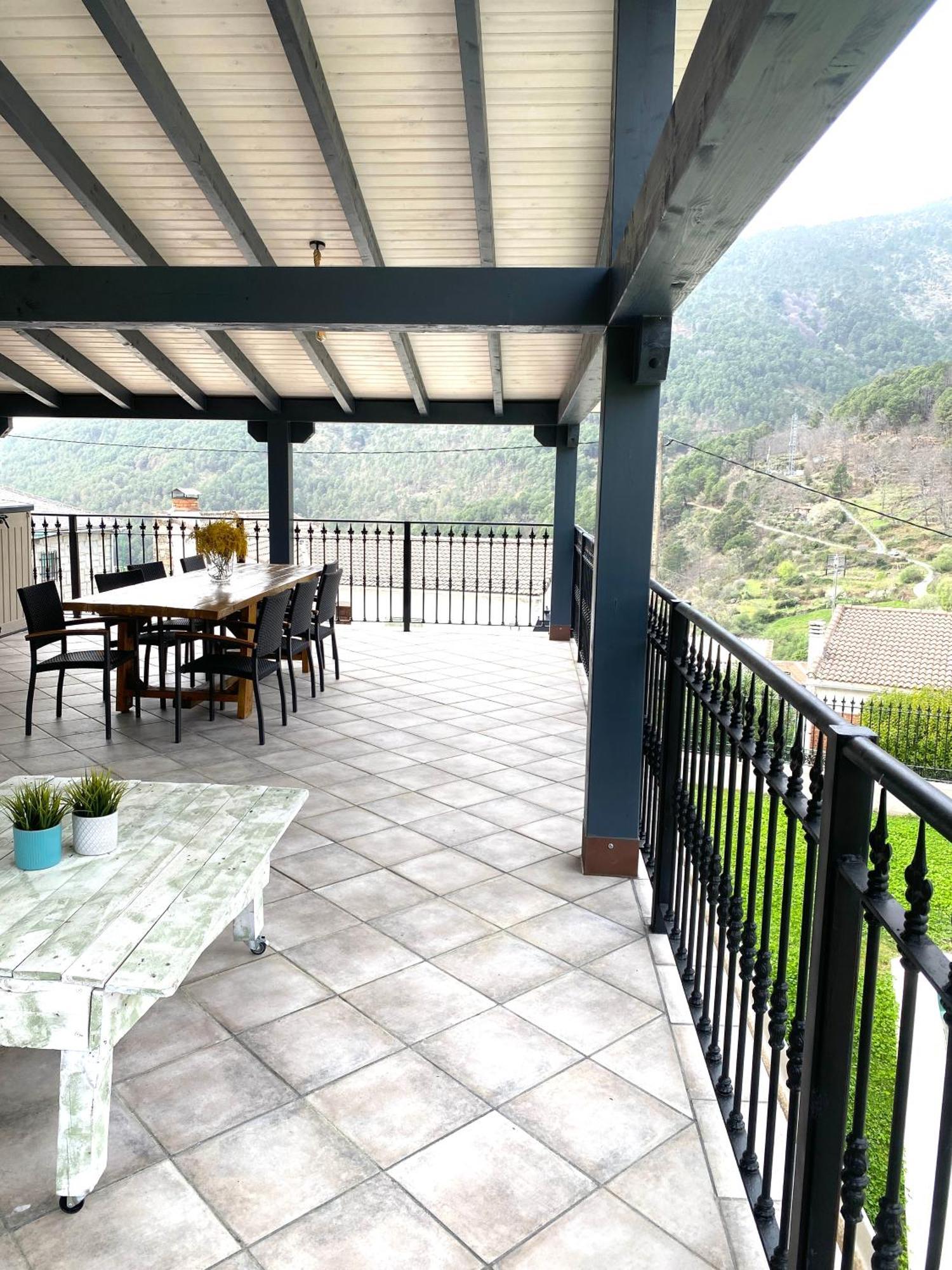 El 42 Mijares Villa ภายนอก รูปภาพ
