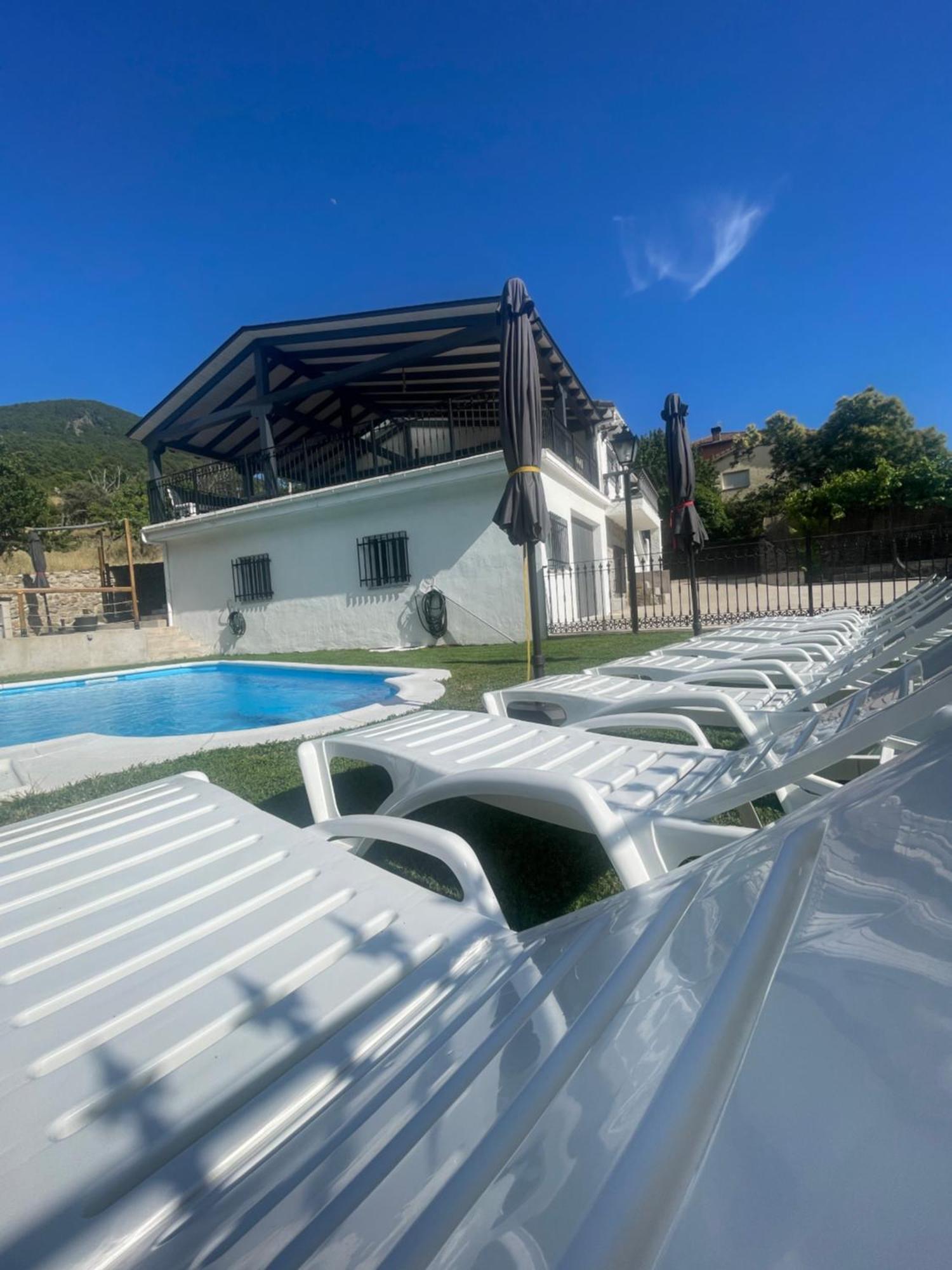 El 42 Mijares Villa ภายนอก รูปภาพ